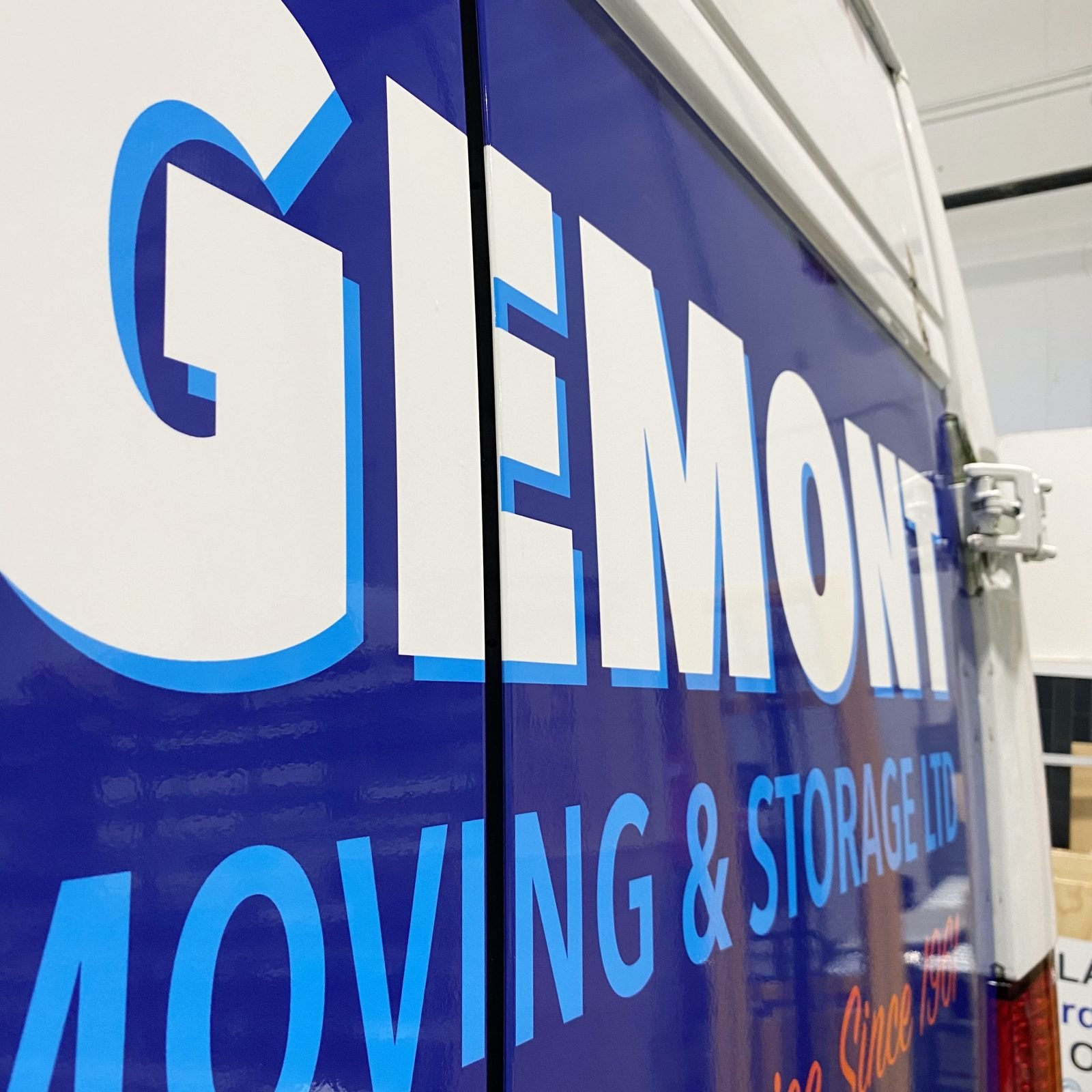 Detail shop of Edgemont Moving Car wraps